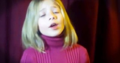 Young Jackie Evancho Performs ‘Think of Me’ – Breathtaking! 
