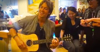 Keith Urban And Nicole Kidman Sing Uplifting Rendition Of ‘Amazing Grace’ At Children’s Hospital
