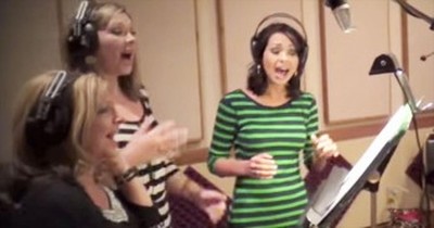 This A Cappella Medley Will Transport You Back In Time With These Awesome Childhood Favorites! 