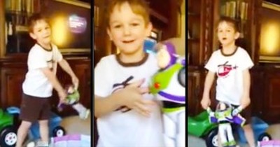 This Adorable 3-Year-Old Sings ’10,000 Reasons’ For His Deployed Brother – How Precious! 
