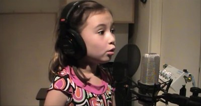 Adorable 7-Year-Old Sings 'Jesus Loves Me'