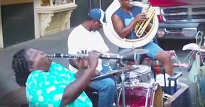 Street Performer Plays 'Just A Closer Walk With Thee' On The Clarinet 