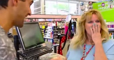 This Is 1 ‘THANK YOU’ This Cashier Will Never Forget! What An Amazing Act Of Kindness! 