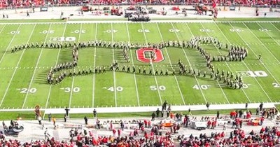Marching Band Performs Amazing Synchronized Routine At Halftime Show 