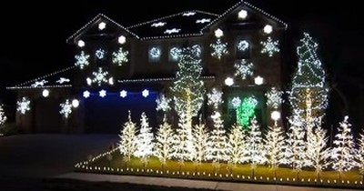 Dazzling Christmas Light Show Set To ‘What Child Is This?’ 
