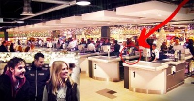 Grocery Store Surprises Shoppers With AWESOME Version Of 'Jingle Bells' 