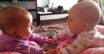 Twin Babies Hold Hands And Talk For The First Time 