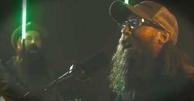 RISE Up With This Inspiring Performance Of ‘Ain’t No Grave’ From Crowder 