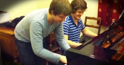 Piano Prodigy And Friend Play ‘Dueling’ Version Of ‘Stars And Stripes’ 