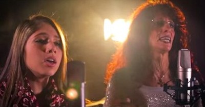 Mother And Daughter Sing STUNNING Duet Of ‘Tell Him’ 