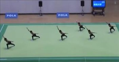 6 Male Dancers Perform Amazing Synchronized Dance 