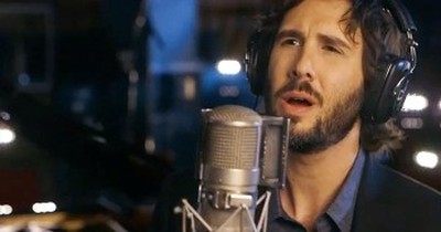 Josh Groban Sings Jaw-Dropping Rendition Of ‘Over The Rainbow’ 