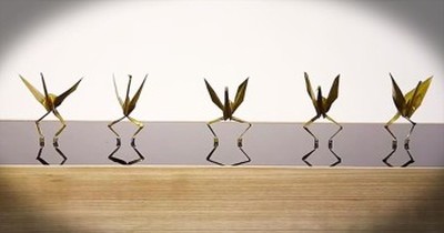 Synchronized Dancing Origami Cranes Will Blow Your Mind 