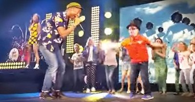 Pharrell Dances Onstage With 7-Year-Old To ‘Happy’ 