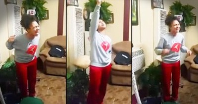 Young Girl With Anointed Voice Sings To The Lord In Her Living Room 