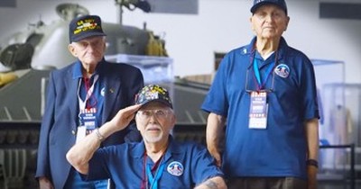 Hollywood Actor Brings The Tears When He Surprises WWII Veterans With THIS  
