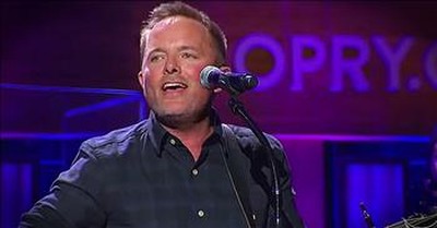 Chris Tomlin Sings ‘Good Good Father’ At Grand Ole Opry 