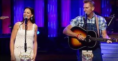 Daughter Joins Joey+Rory On Stage For 'If I Needed You' 
