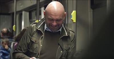 Subway Passenger's Smile Starts Beautiful Chain Reaction  