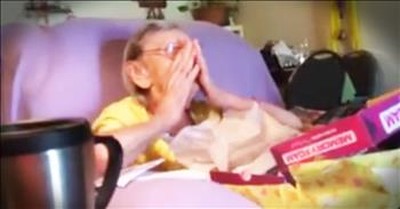 Physical Therapist Assistant Gives Elderly Patient Touching Birthday Present 