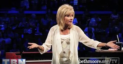 Beth Moore Shares Story Of Vision From God During Prayer 