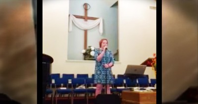 Teen Sings 'Oceans' In Front Of Her Church And It's Amazing 
