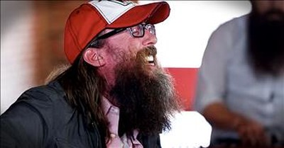 'I Am' - Acoustic Performance From Crowder 