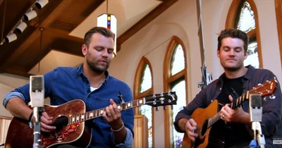 Hillsong United Rejoices With 'Relentless'