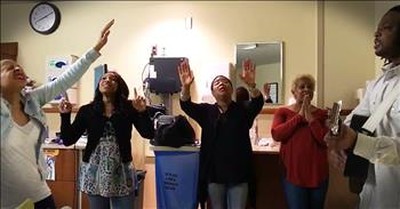 5 Sing Acoustic Rendition Of 'Good Good Father' At The Hospital 