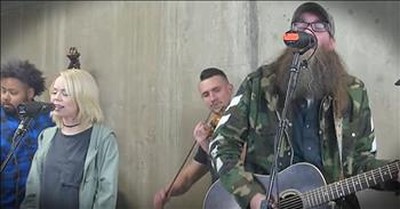 'Nowhere' - Sarah Reeve And Crowder Worship Together
