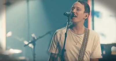 'Overcome' - Elevation Worship Sings Of God's Amazing Power