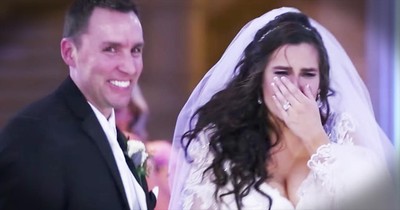 Country Artist Surprises Bride At Wedding