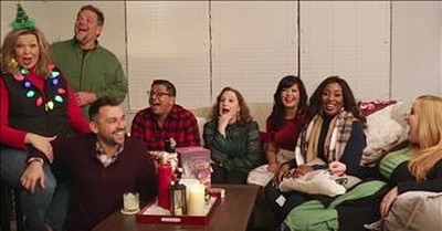 A Cappella Group Sings 'You're A Mean One, Mr. Grinch' 