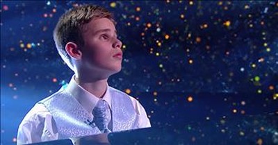 Blind Child Prodigy Performs Piano Solo 