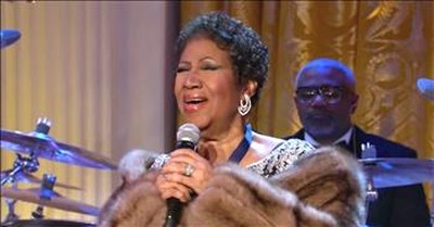 Aretha Franklin Sings 'Amazing Grace' 