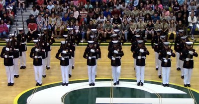 24 Marines Of Silent Drill Platoon Perform Unforgettable Routine