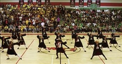 High School Students Reenact Entire Movie in Dance Routine In Epic Homecoming Halftime 