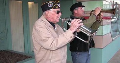 2 Veterans Play The National Anthem Every Night 