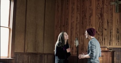The Hound + The Fox Acoustic 'What Child Is This / Child of the Poor'