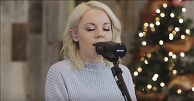 'Feelin' Like Christmas' - Sarah Reeves Official Video 