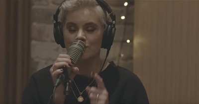 'Highlands (Song Of Ascent)' Hillsong UNITED Acoustic Performance