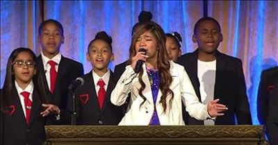 AGT Alum Angelica Hale Performs 'A Million Dreams' With Children's Choir 