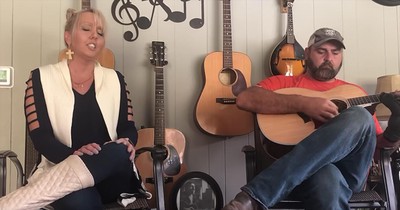 Brother And Sister Sing 'Daddy's Hands' Duet For Late Father