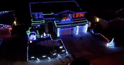 'The Sound Of Silence' Christmas Light Show 