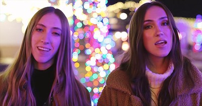 2 Sisters Sing 'It Came Upon A Midnight Clear'