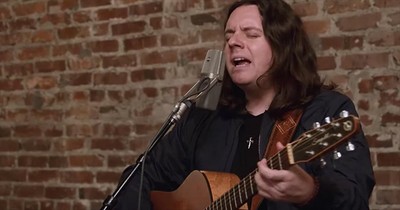 'Burdens' Jamie Kimmett Acoustic Performance At New Song Cafe