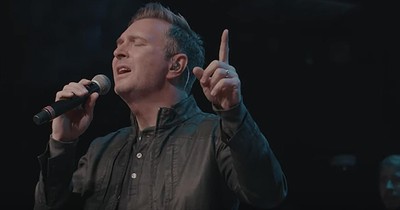 'Jesus' Blood' Live Performance From Travis Cottrell