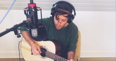 In Christ Alone' Phil Wickham Performs Classic Hymn At Home