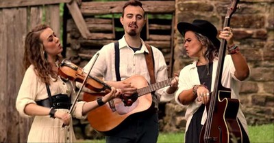 Wayfaring Stranger' Southern Raised Bluegrass