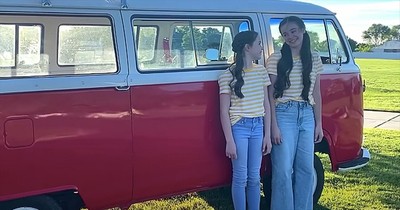 2 Sisters Sing The Beatles 'Here Comes The Sun'